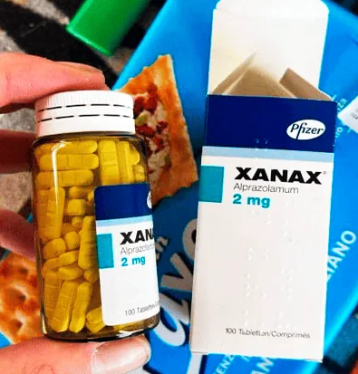 Упаковка Xanax, інший ракурс